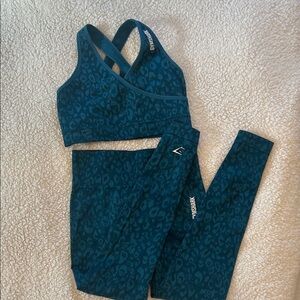 Gymshark Animal Adapt Seamless set